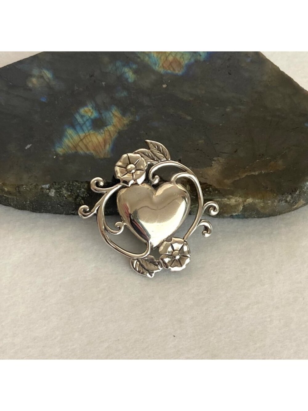 VTG Jezlaine Sterling Silver 925 Flower Floral Vine Heart Brooch